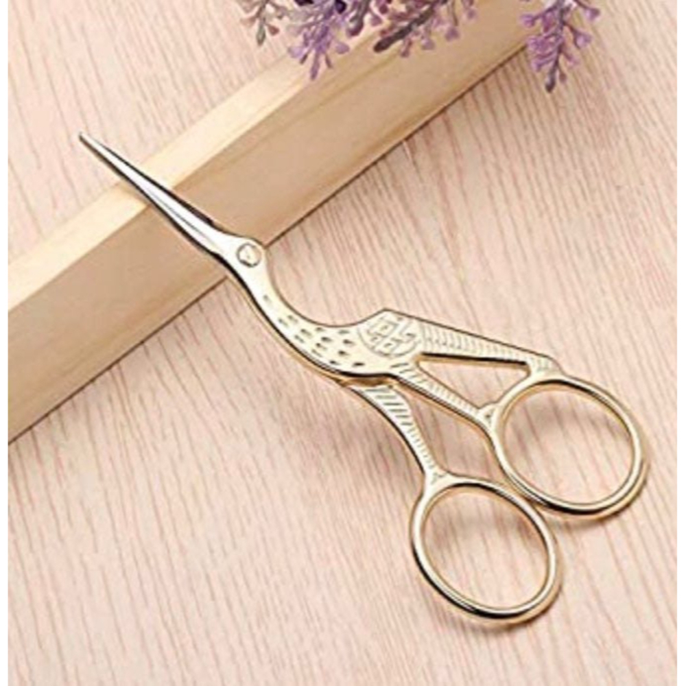 Embroidery scissors. Sublime smooth cutting.